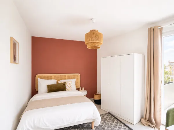 Chambre épurée de 12 m² à louer à Villeurbanne
