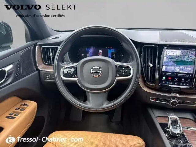 Volvo Xc60 t8 recharge awd 303 ch + 87 ch geartronic 8 inscription — photo 12