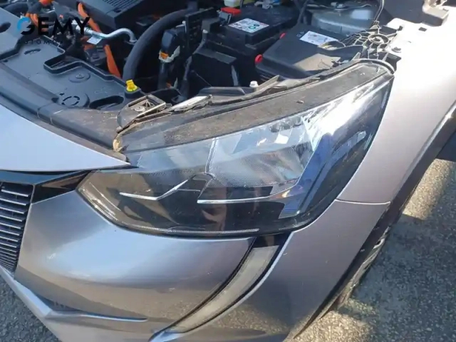 Peugeot 208 electrique 50 kwh 136ch — photo 19