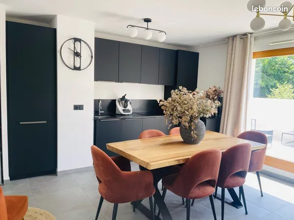 Appartement T3 - 64m2 - St Priest - Revaison