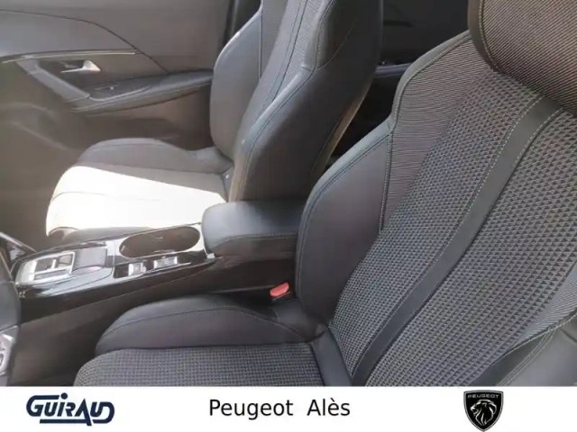 Peugeot 2008 puretech 130 s&amp;s eat8 — photo 9