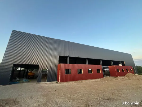 À VENDRE - Entrepôt / Local d'activité de 1 200 m² divisible - Ennery (95)