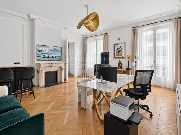 Appartement 7 pièces 257 m²