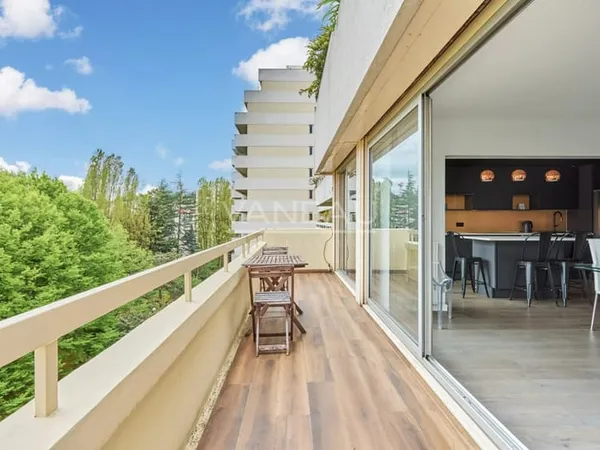 Boulogne - Appartement familial avec balcon et parking