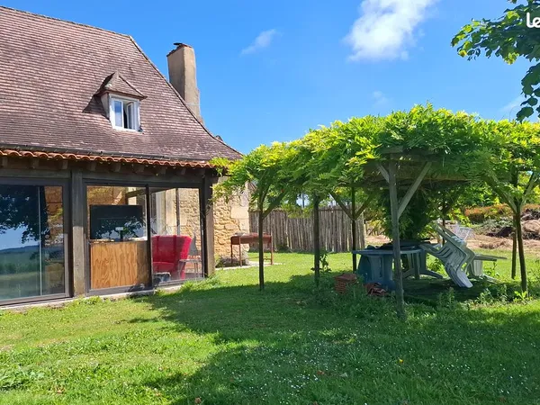 Chambre meublée de 18 m² avec SDB privative dans Maison de charme