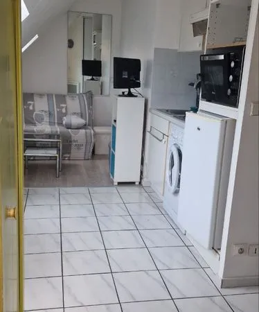 Location a l'année studio meublé