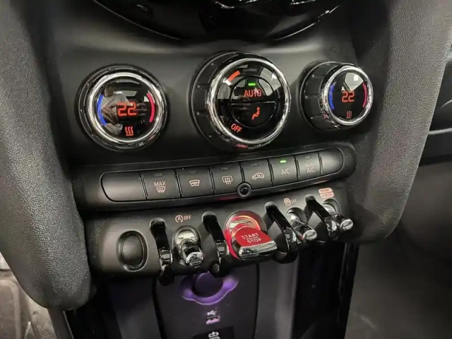 Mini Mini cooper 136ch edition camden — photo 13