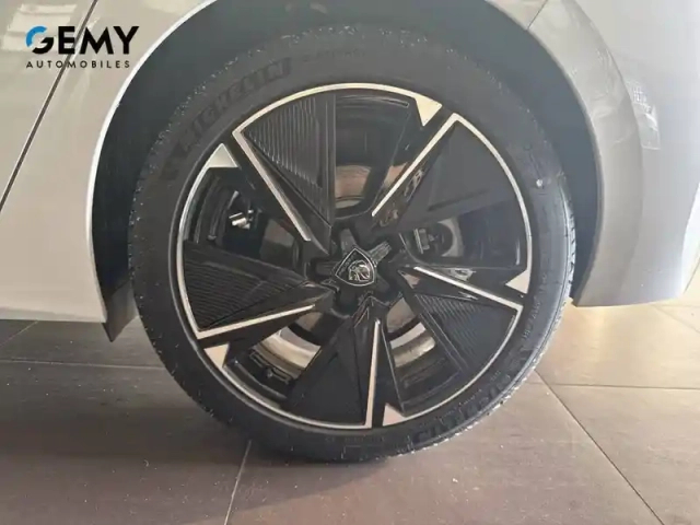 Peugeot 308 electrique 54 kwh 156ch — photo 11