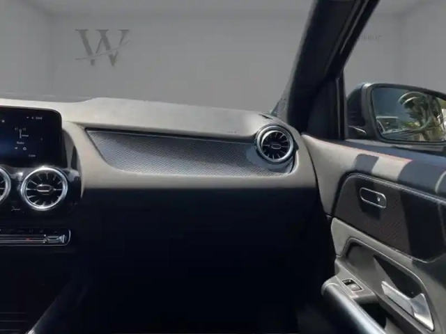 Mercedes Gla 250 e hybrid eq amg line — photo 15