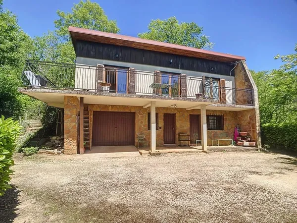 Maison 139.87m2 terrain 2069m2 boisé
