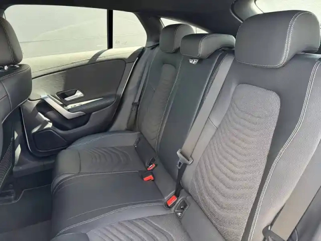 Mercedes Cla shooting brake 180 d 8g-dct — photo 22