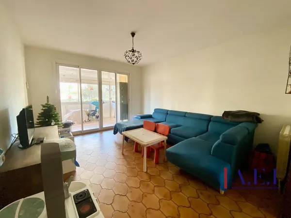 Appartement T3 avec terrasse