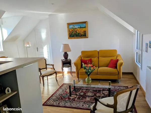 Bel appartement traversant dans une résidence récente