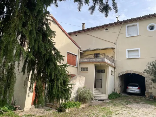 VENTE -ENSEMBLE IMMOBILIER - 640 m2 - SAINT FLORENT SUR AUZONNET