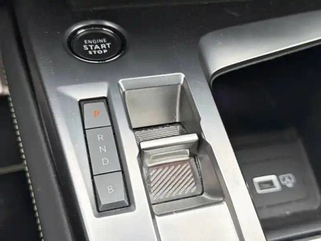 Peugeot 308 phev 225 e-eat8 — photo 70