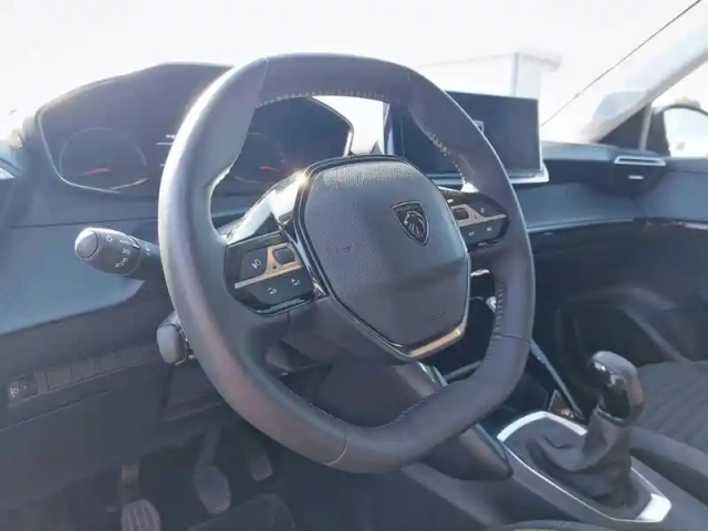 Peugeot 208 puretech 75 s&amp;s bvm5 — photo 9