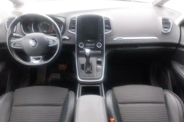 Renault Scenic dci 110 energy edc — photo 9