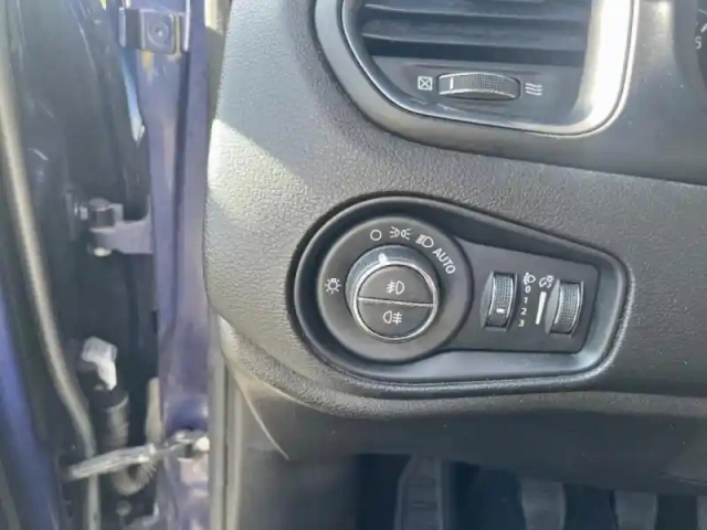 Jeep Renegade 1.0 gse t3 120ch limited — photo 12