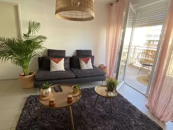 Beau T2 lumineux 38 M2 avec garage Eco quartier Font Pré