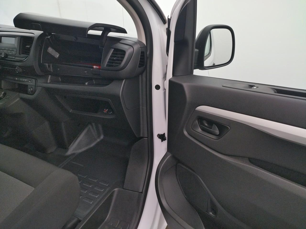 Citroën Jumpy cab approfondie m bluehdi 145 s&s eat8 — photo 24