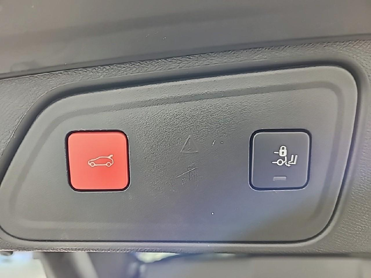 Peugeot 3008 puretech 130ch s&s eat8 gt — photo 18