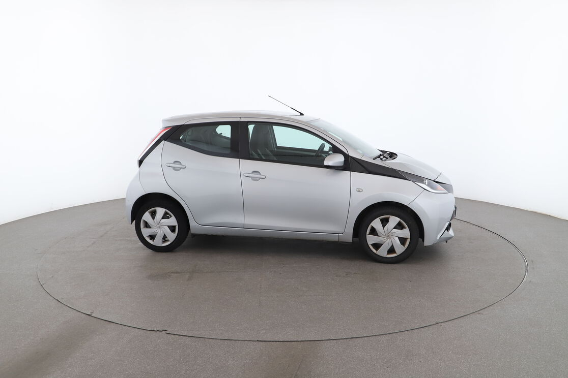 Toyota Aygo 1.0 VVT-i X-Play — photo 6