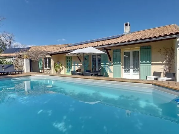 A VENDRE VALLAURIS TUILIERES DANS DOMAINE RESIDENTIEL Maison