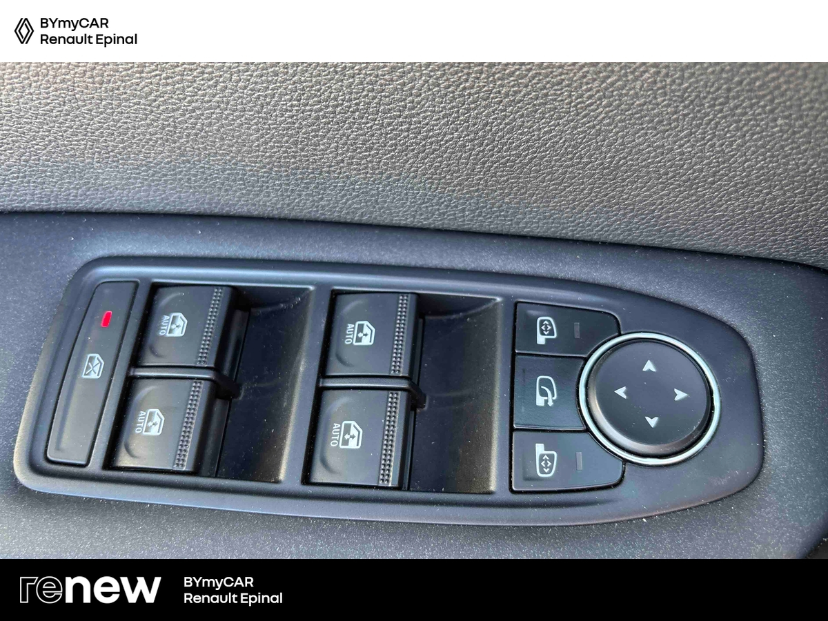 Renault Captur TCe 90 — photo 17