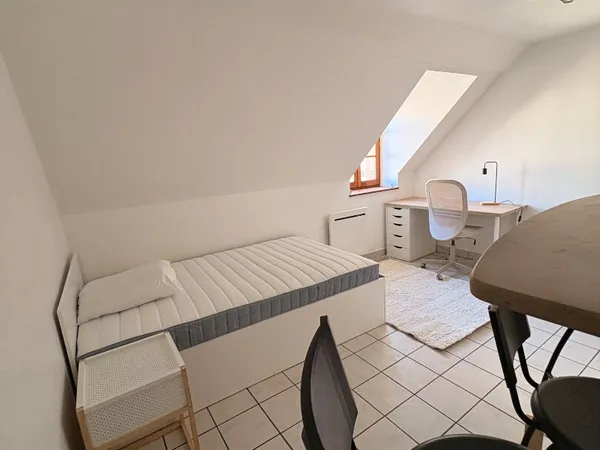 A LOUER - STUDIO MEUBLE - SECTEUR ST BENIGNE/BOSSUET