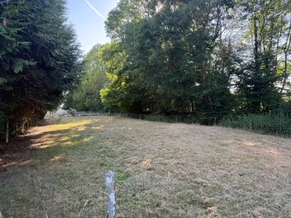 Terrain 2350 m²