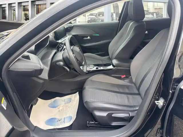 Peugeot 208 electrique 50 kwh 136ch — photo 9
