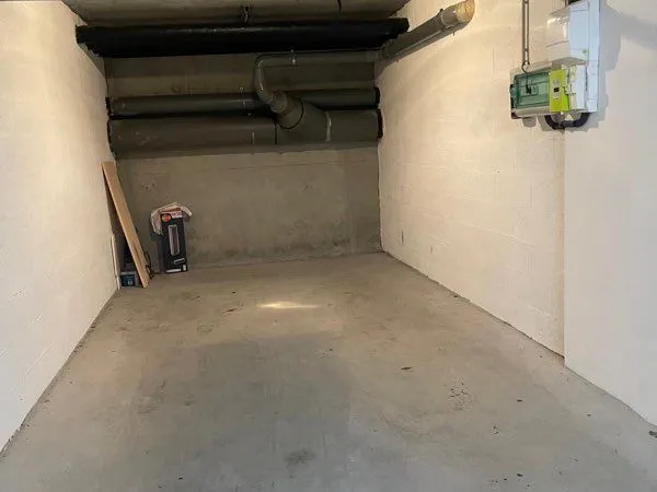 Box individuel en sous sol securisé - Lyon 6 proche clinique du parc