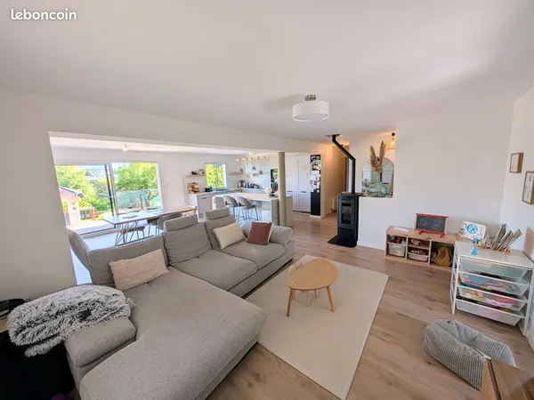 Maison meublée 6 pièces 180 m²