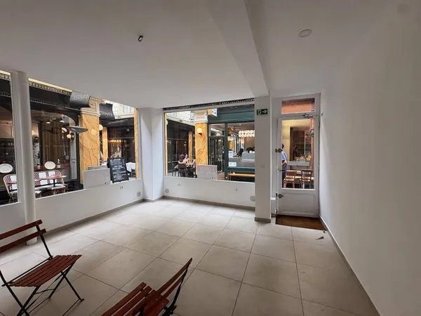 Boutique 2 pièces 47 m²