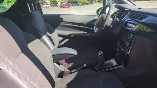 DS DS3 1.2 PureTech 82 - Be Chic – 2016 – 84485 km – Essence – Boîte Manuelle — photo 10