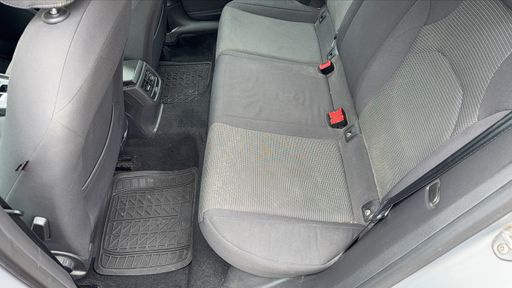 Seat Leon 1.0 TSI 115  - Style Business – 2020 – 144589 km – Essence – Boîte Manuelle — photo 23