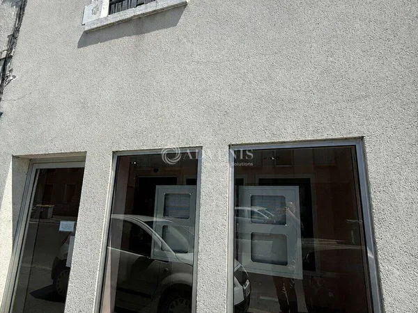 Bureau 150 m²