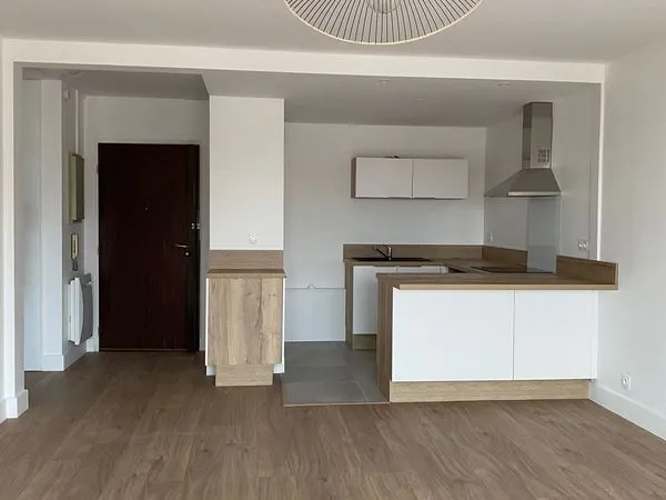 A louer beau T2 à DIJON rue de la boudronnée avec ascenseur