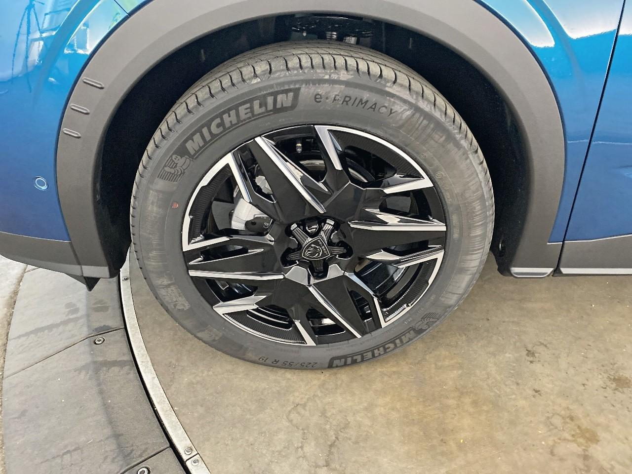 Peugeot 3008 hybrid 145 e-dcs6 gt — photo 11