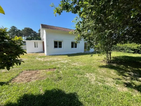 Bureaux 136 m²