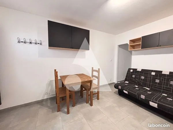 Studio 1 pièce 20 m²