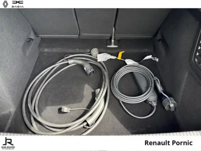 Renault Scenic techno e-tech electric 220ch grande autonomie optimum charge ac22kw — photo 6