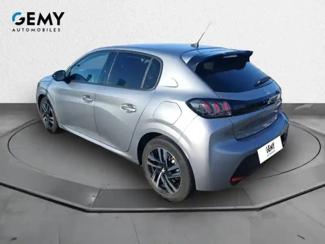 Peugeot 208 puretech 100 s&amp;s eat8 — photo 7