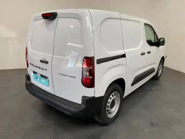 Peugeot Partner m charge utile majorée electrique 136ch  (prime cee b2b 5110? deduit) — photo 4