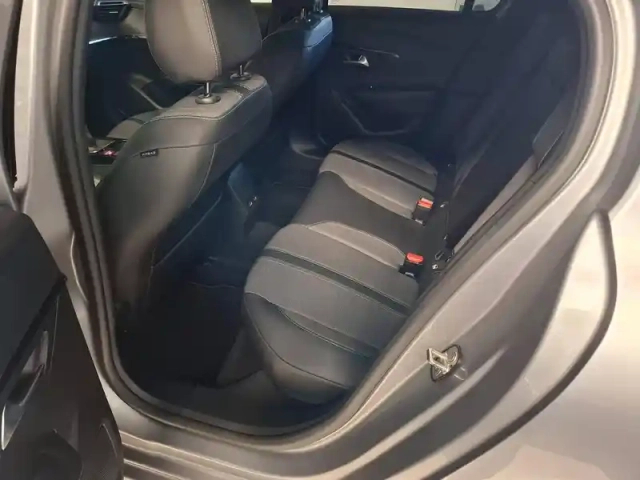 Peugeot 208 puretech 100 s&amp;s bvm6 — photo 4