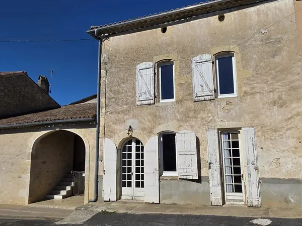 Maison de village avec 2 chambres et jardin
