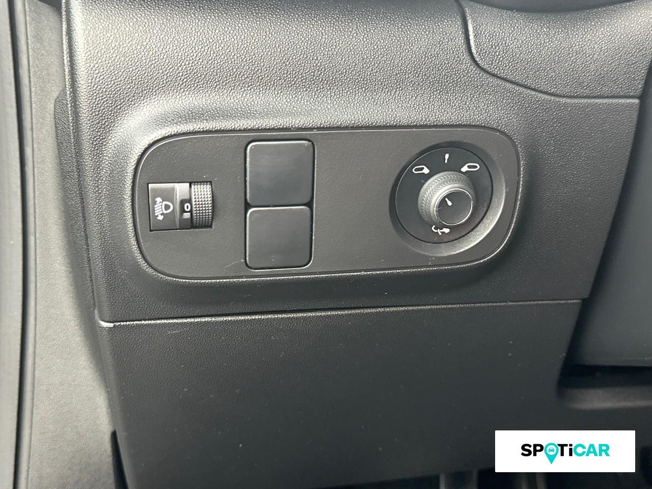 Citroën C3 1.5 bluehdi 100ch s&s shine pack e6.d — photo 19