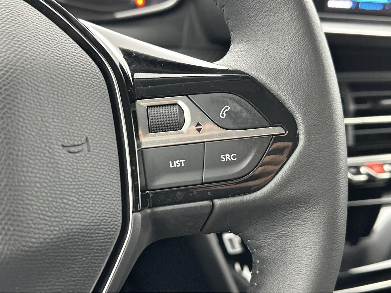 Peugeot 2008 puretech 100 s&s bvm6 allure — photo 19