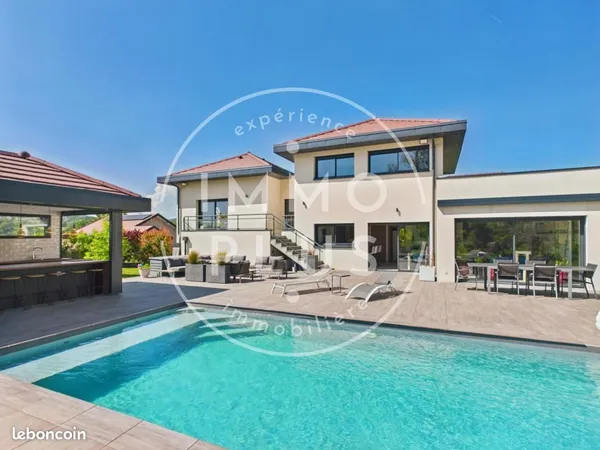 Villa 5 pièces 156 m²