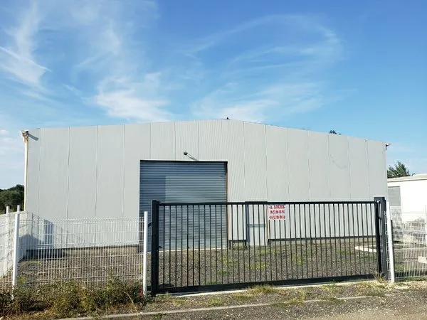 Entrepôt / Atelier 300m2 - Cénac (33360)